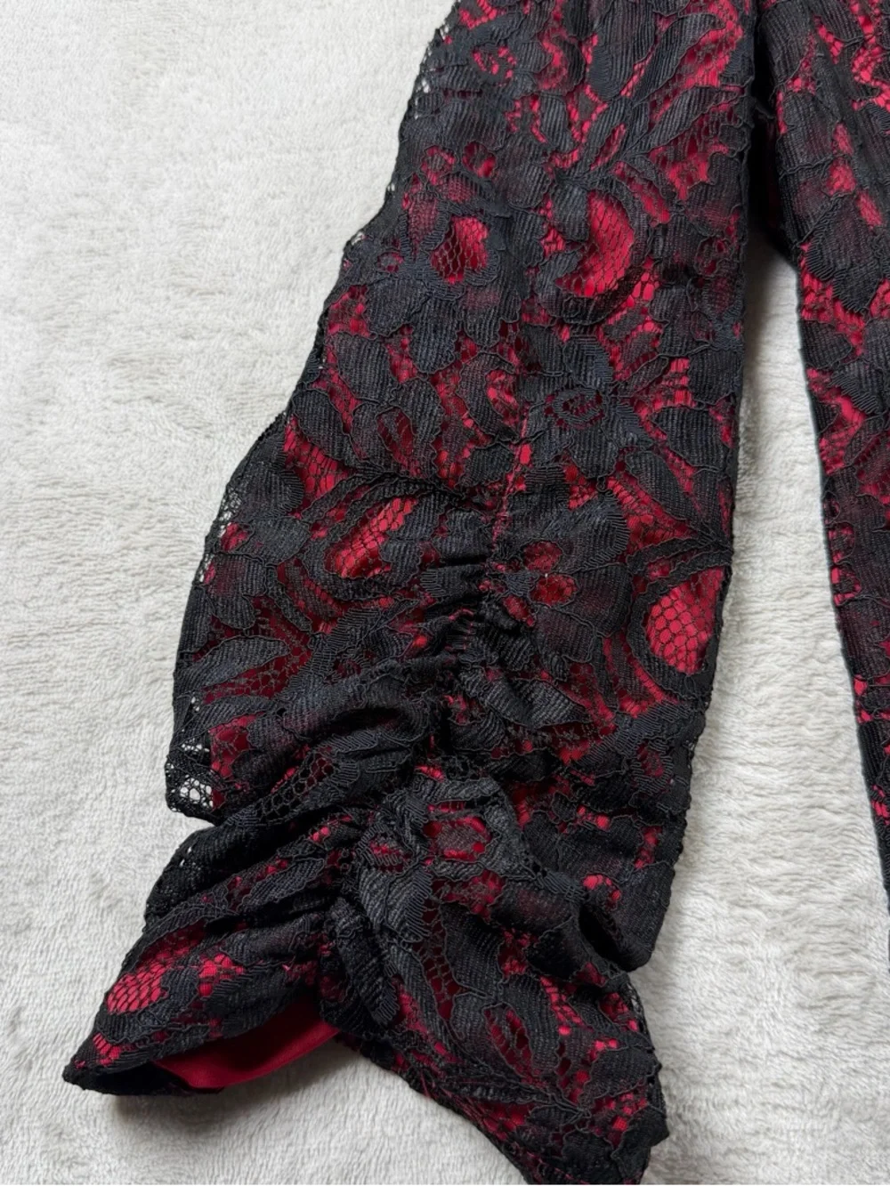 Torrid Women's Plus Size 2 Red Lined Black Lace Ruched 3/4‎ Sleeve Blazer Event